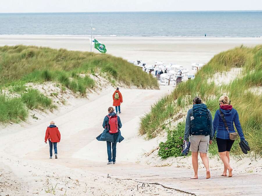 Holiday islands compared: Why Spiekeroog doesn't consider itself ...
