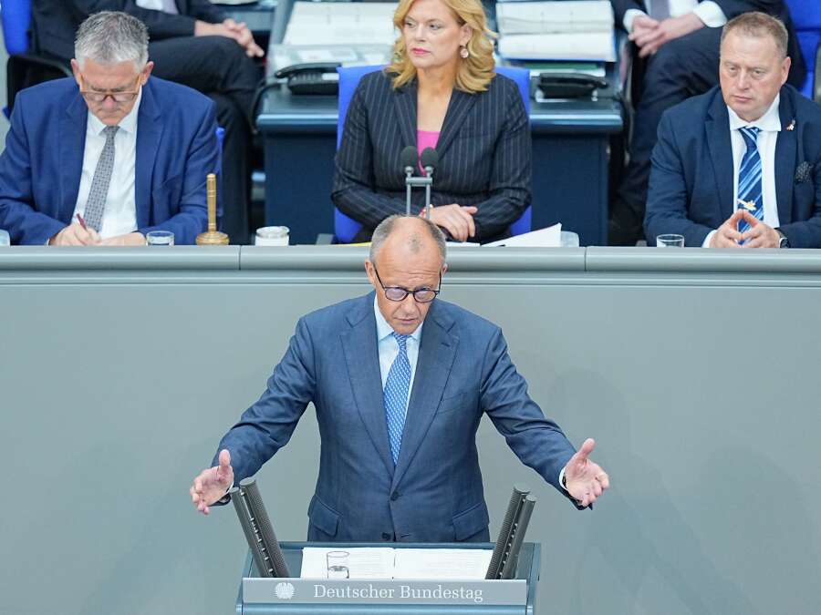 Regierungserklärung zum EU-Gipfel: Merz ruft alle zur Reformbereitschaft auf