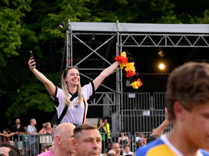 Erstes Deutsches Gruppenspiel: An diesen besonderen Orten kann in Wittmund am Sonntag Fußball geschaut werden
