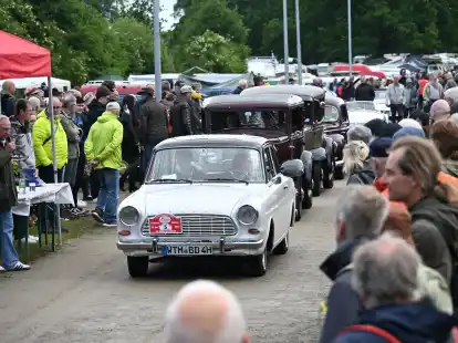Bockhorner Oldtimermarkt: Friesland-Rallye am Sonntag begeistert ...