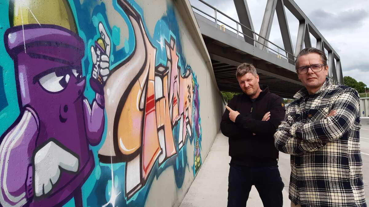Color for the trough section: Why graffiti artists from all over the world ...