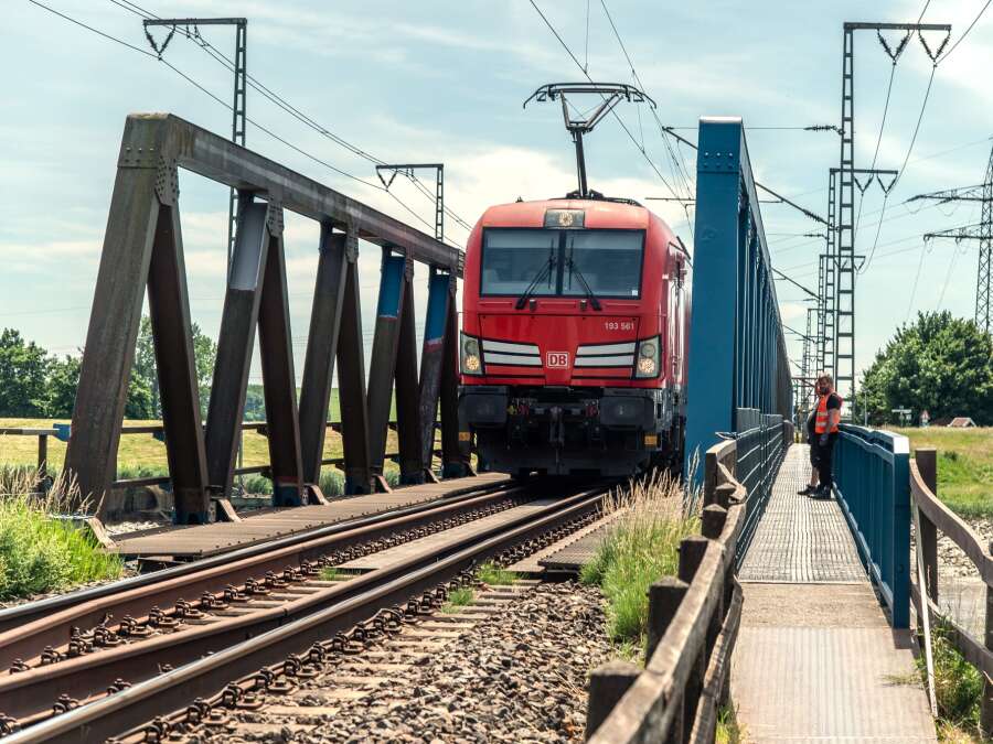 Leer and Westoverledingen: A new bridge over the Leda is planned - | ...