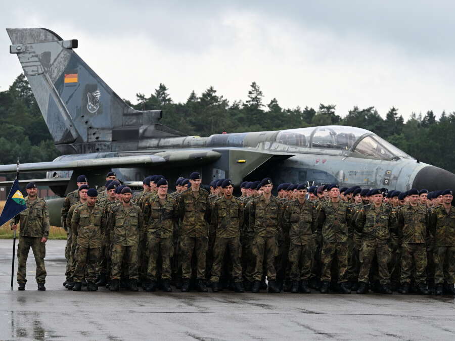 Anniversary ceremony in Upjever: The focus of the Air Force Base ...