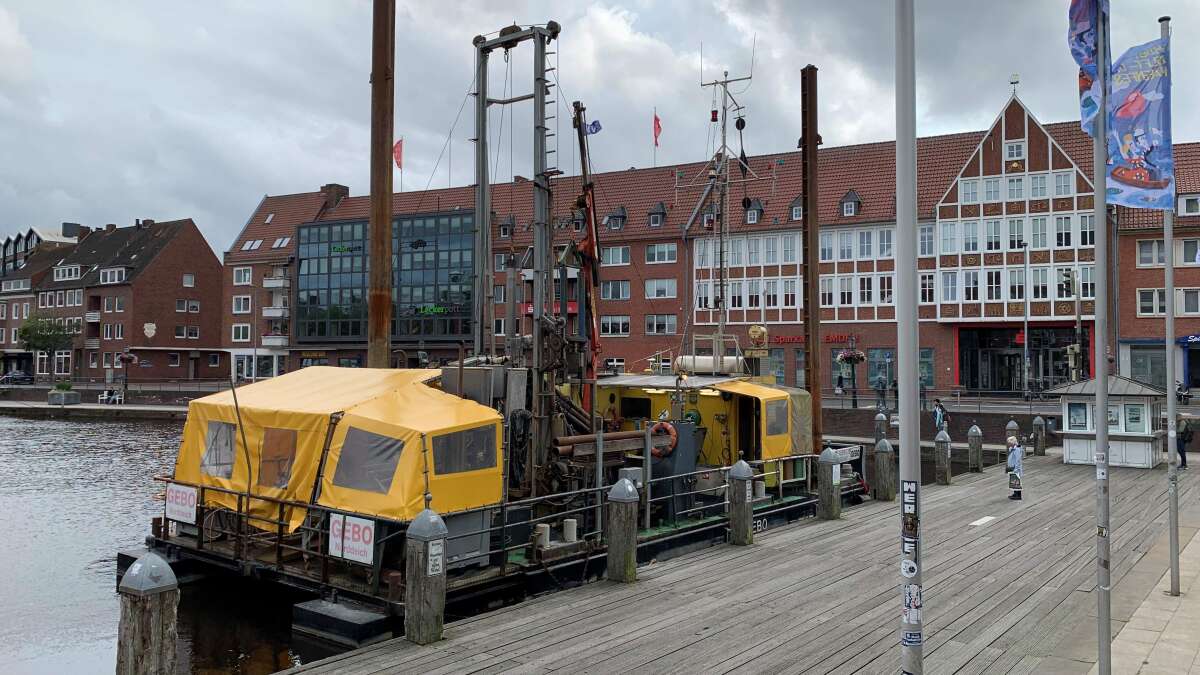 Emden city center redevelopment: Special vessel investigates building ...