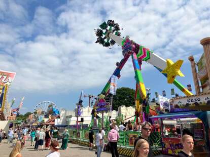 Freifahrten und Seniorennachmittag: Mit lautem Knall startet das Esenser Schützenfest