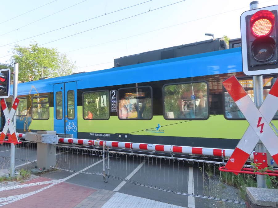 Now also track work: Further closures make it difficult for drivers to get ...