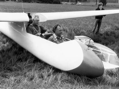 Fliegerclub mit Geschichte: Segelflugplatz Bohlenbergerfeld feiert 50 Jahre mit Tag der offenen Tür