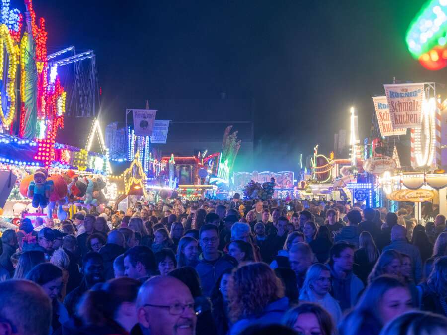 Oldenburg funfair: First look at the Kramermarkt - | These seven ...