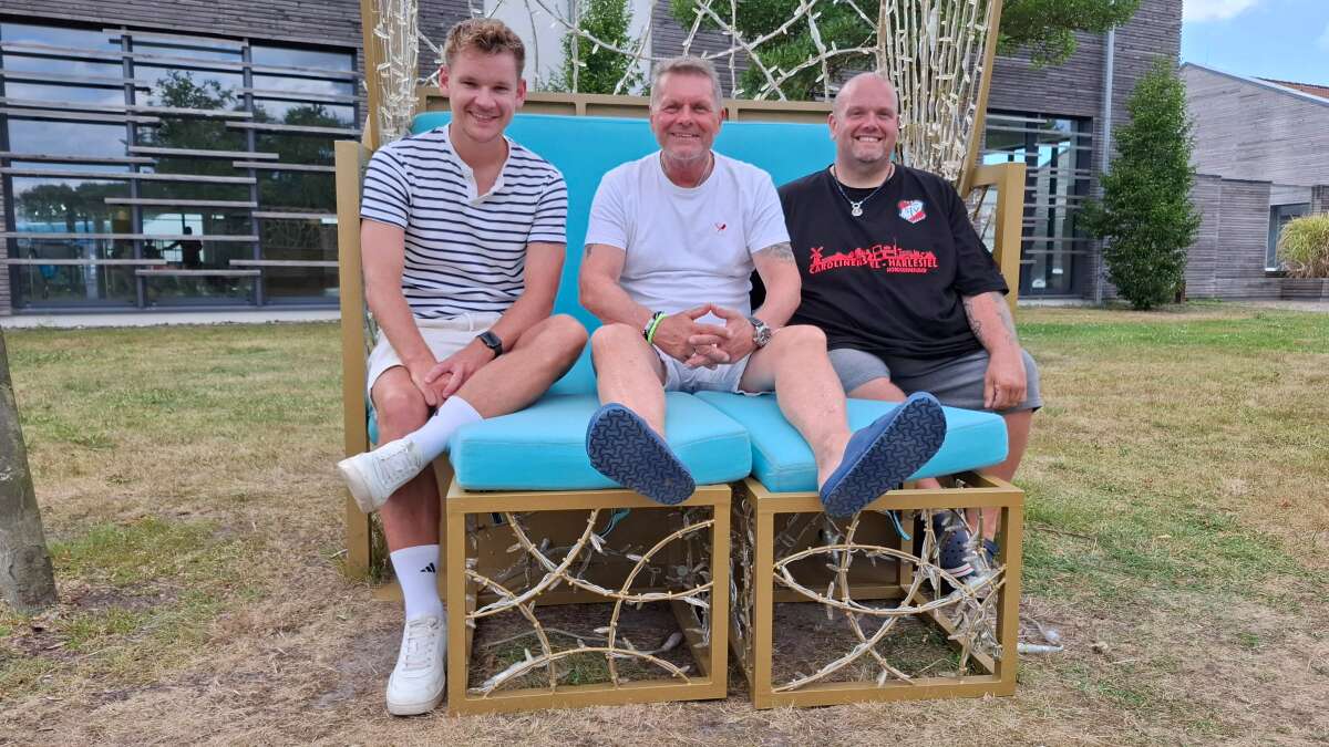 Fußball-Blitzturnier: Tag der Fußball-Legenden in Carolinensiel mit ...