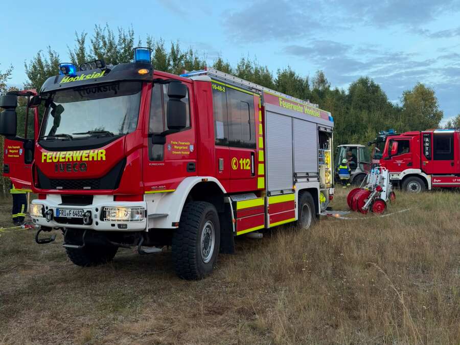 Einsatz für Feuerwehr Hooksiel: Wieder Feuer in einem Waldgebiet an den ...