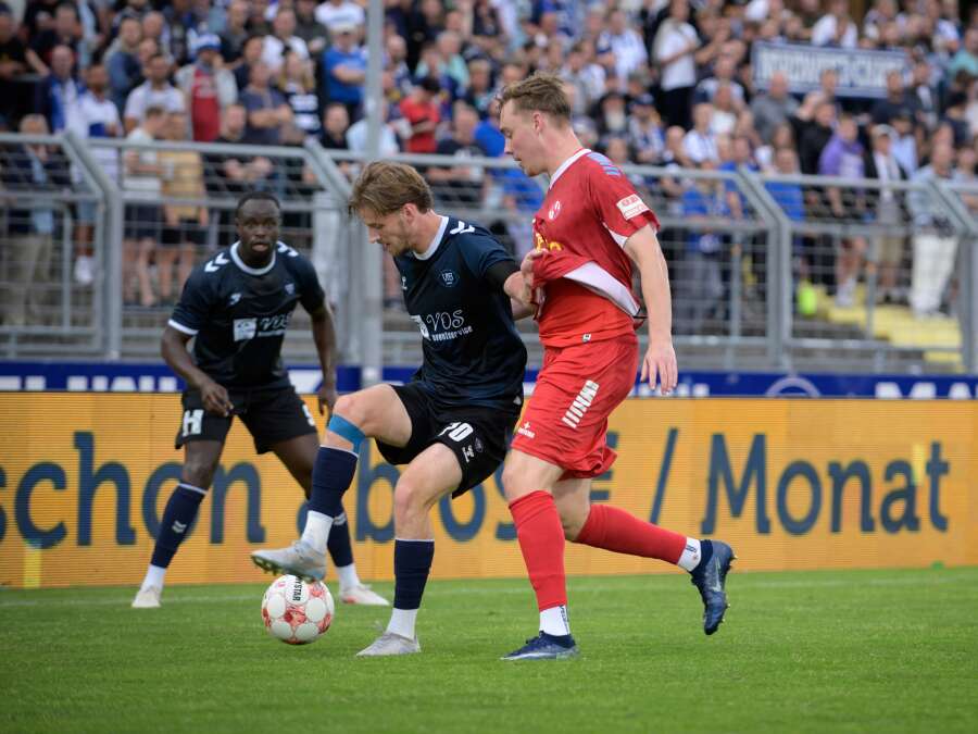 4:1-Heimsieg trotz Chancenwucher: Demaj-Premierentor und ...