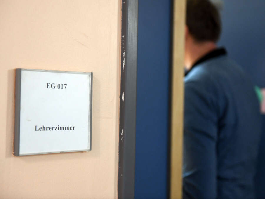 GEW survey: Violence against teachers appears to be increasing in ...
