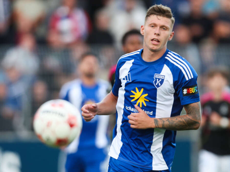 After being substituted against Eimsbüttel: Kickers Emden striker Luc ...