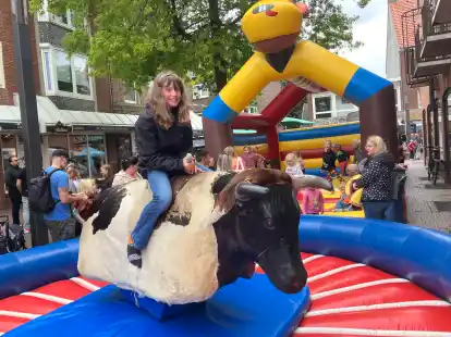 Ein gro&szlig;es Vergn&uuml;gen: Das Kinderfest in Emden am letzten August-Wochenende im August lockte Hunderte Familien auf den Neuen Markt