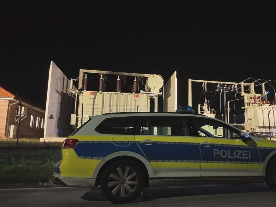 Helicopters and THW on site: Police respond to incident at substation in ...