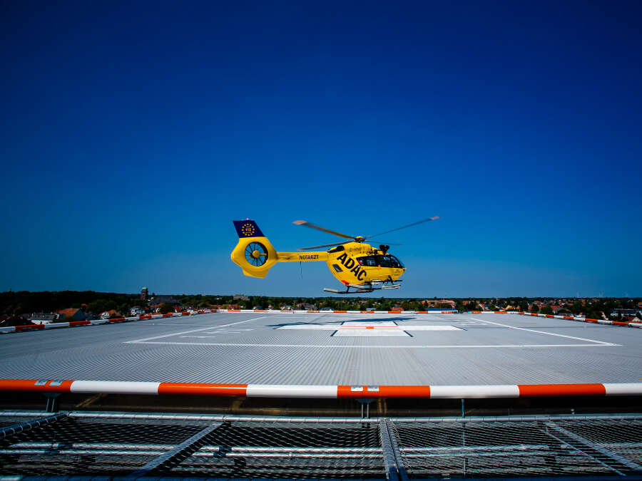 Rescue helicopter deployed: Serious accident near Wittmund - | First ...