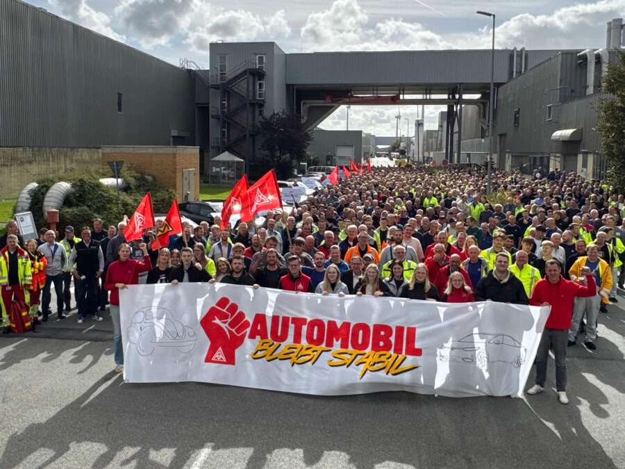 IG Metall day of action in Emden: Audible and visible protest from the ...