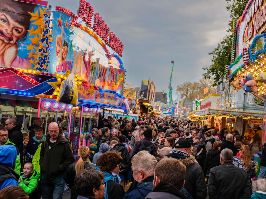 Funfair in Leer: Seven new rides, a bigger fireworks display and more - | ...
