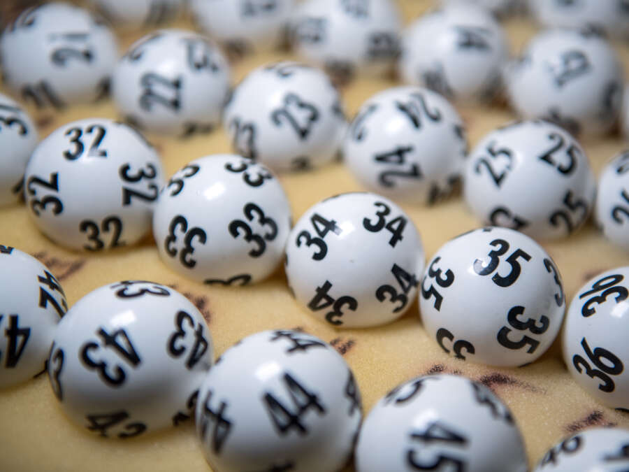 Saturday draw on the national holiday: Lotto player from the Cloppenburg ...