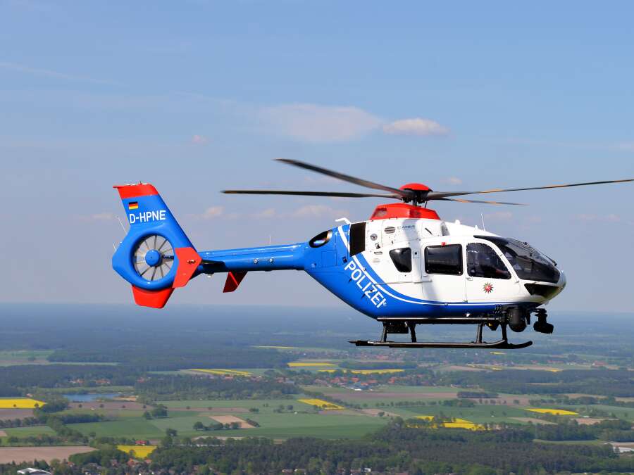 Polizeihubschrauber im Einsatz: Geräusche wecken Bewohner – Einbrecher ...