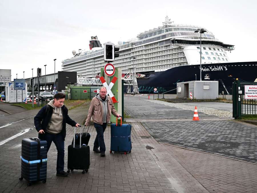 Schiffsunfall in Bremerhaven: Kreuzfahrt nach Kollision abgesagt – Was ...